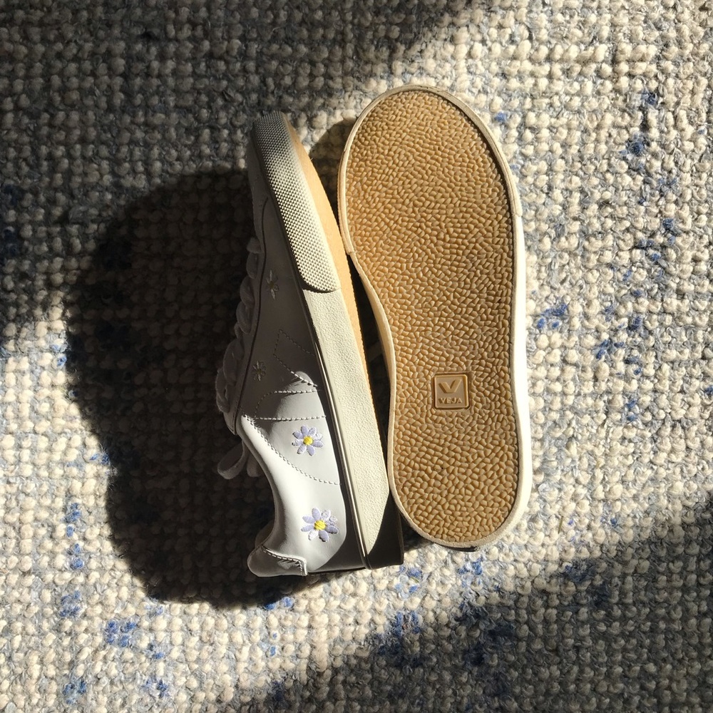 Madewell x Veja Esplar Sneakers | Daisies